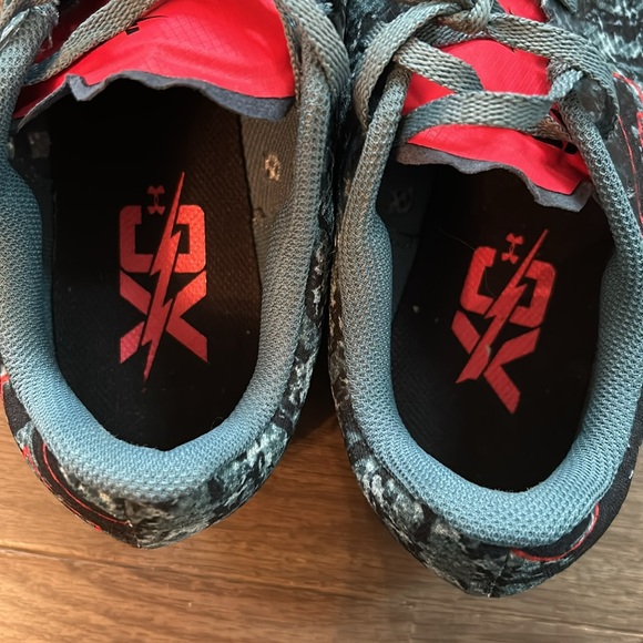 Under Armour Brigade XC Low Spikeless Track Running Shoes - Picture 2 of 5